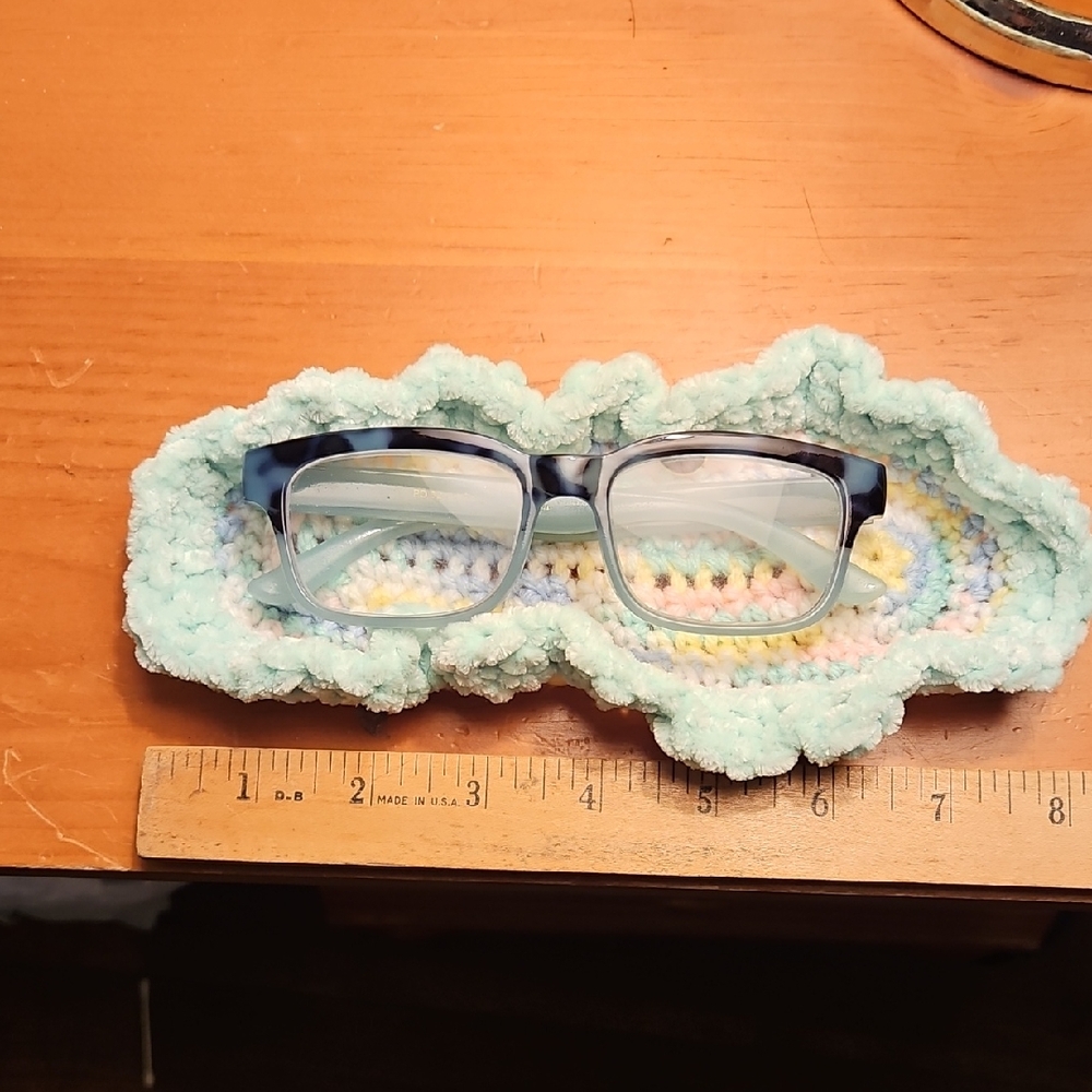 Handcrafted Pastel Crochet Eyeglasses Tray